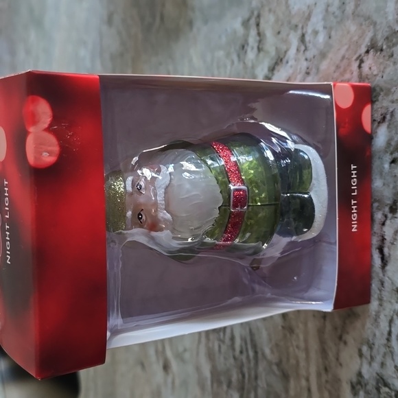 ST. NICHOLAS SQUARE CHRISTMAS HOLIDAY NIGHT LIGHT - Picture 2 of 6